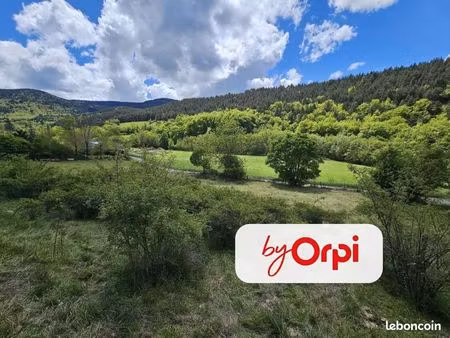 terrain 3 510 m² lanuejols
