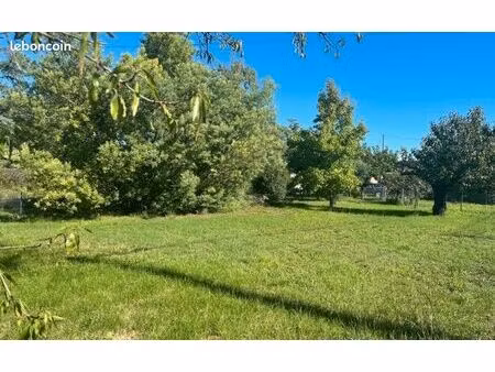 terrain 622 m² brens