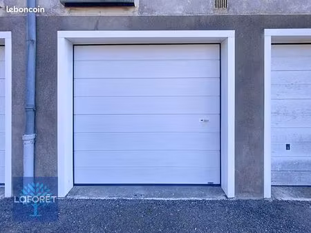 parking/box 1 pièce 17 m²