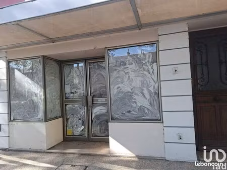 local 52 m² montargis