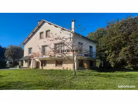 maison 8 pièces 173 m²