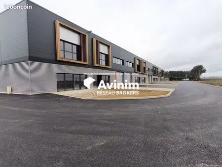 local 9517 m² avrainville