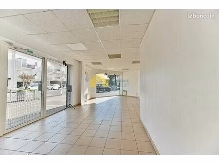 local 36 m² sainte genevieve des bois