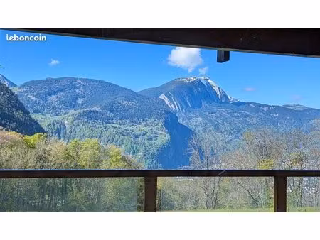 vends maison ossature bois  7 pièces  185 m²  spacieuse et claire dans un cadre magnifique