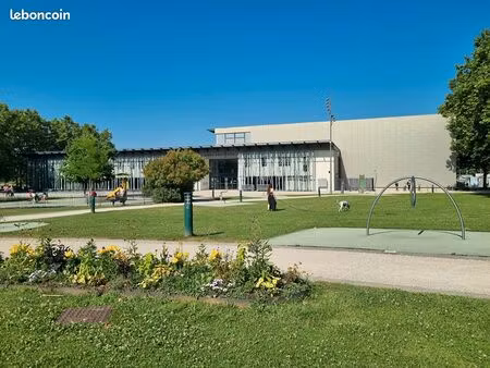 local 58 m² rumilly