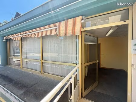 local commercial 180 m² tulle