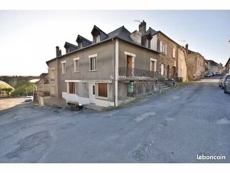 immeuble 153 m² vignols