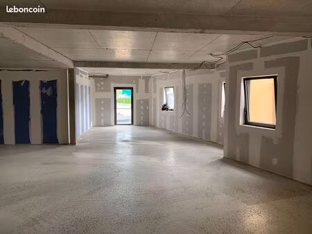 bureaux 123 m² saint martin des champs