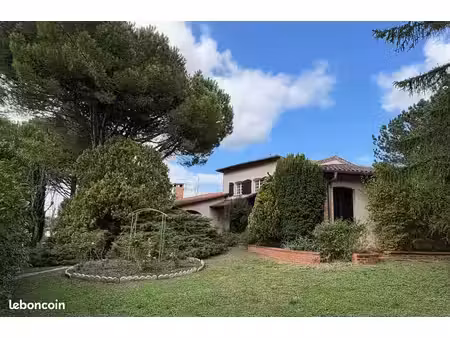 propriété 7 pièces 245 m²