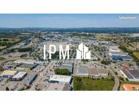 local commercial 630 m²