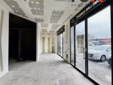 local 350 m² houdemont