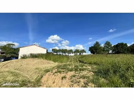 terrain 1 372 m² saint urcisse