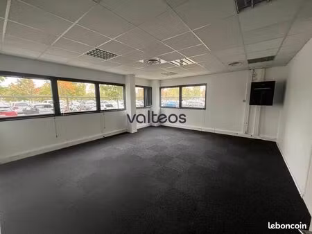 bureaux 234 m²