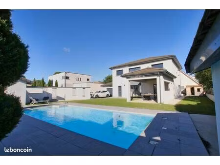 maison 5 pièces 158 m²