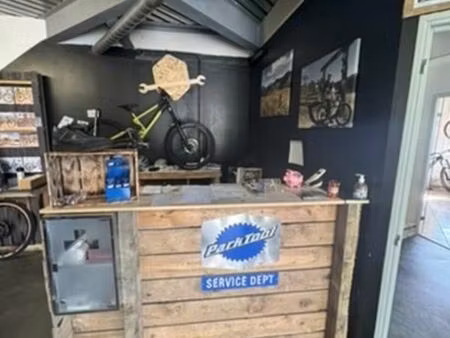 local d'activité 126 m²