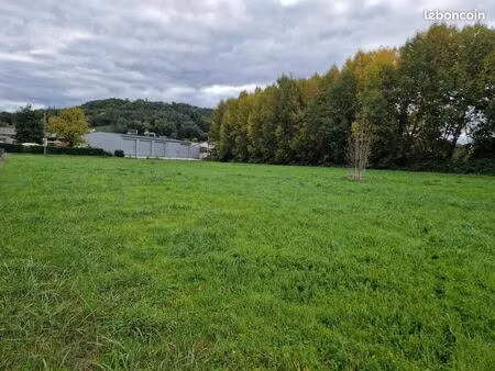 terrain 9 700 m² terrasson lavilledieu