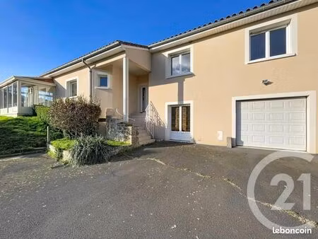 maison 4 pièces 178 m²