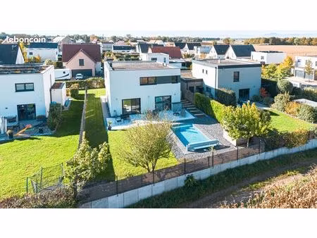 villa 8 pièces 180 m²