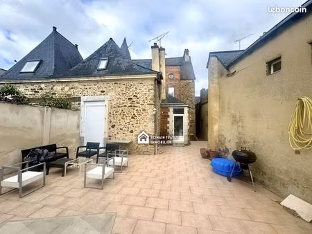 immeuble 254 m² craon