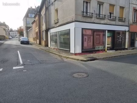 boutique centre ville gacé 41m2