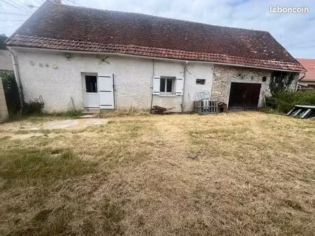 maison 2 pièces 77 m²