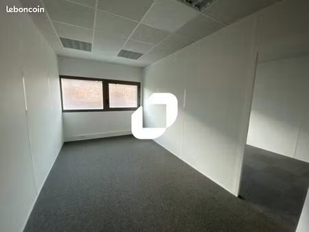 bureau 125 m²