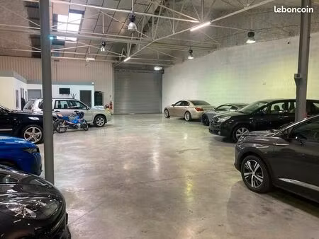 local d'activité 604 m²