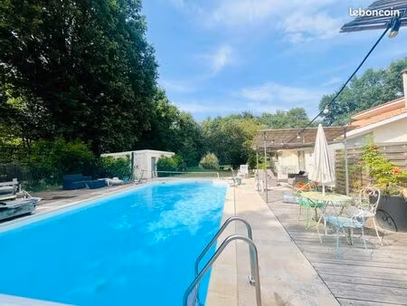 maison 215 m2 - 6ch - 3 sdb/sde - piscine & grand terrain