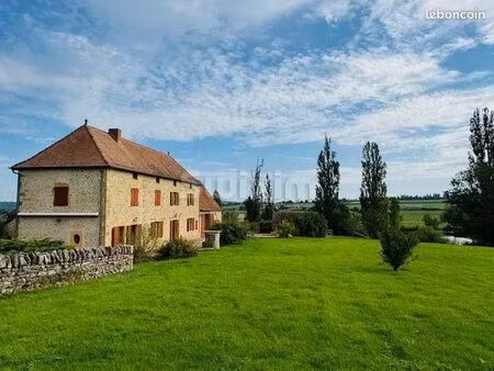 immeuble 8 pièces 237 m²