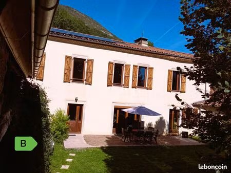 belle maison pyrénéenne 18e siècle  rénovée pour un confort unique