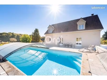maison 7 pièces 176 m²