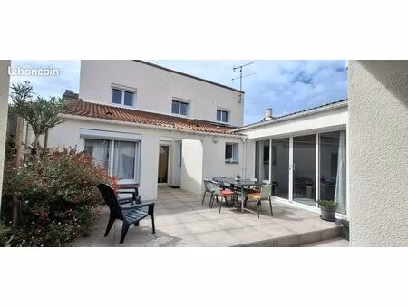 maison 7 pièces 157m²