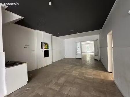 local commercial 165 m²