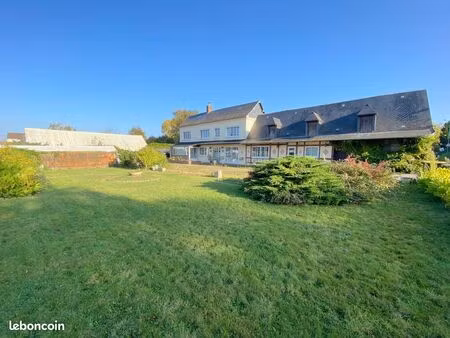 maison 7 pièces 204 m²