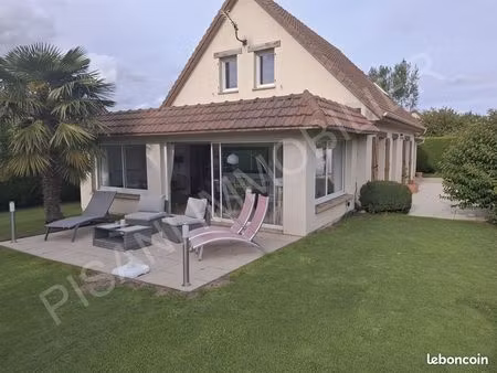 pavillon 6 pièces 130 m²