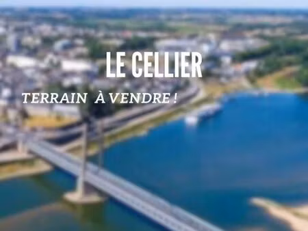terrain 700 m² le cellier
