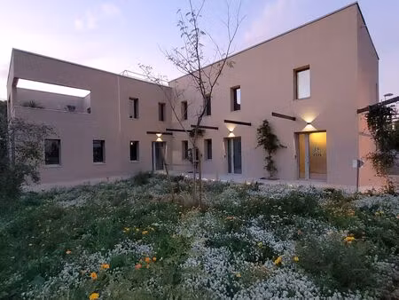 local professionnel à louer – 68 m² en rdc à agroparc (avignon)