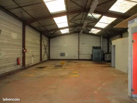 local commercial 195 m²