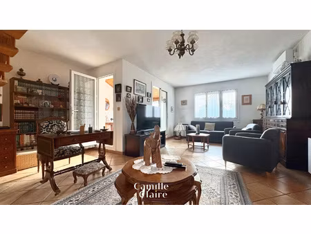 maison t5 avec jardin et garage sur la commune de saint-savo