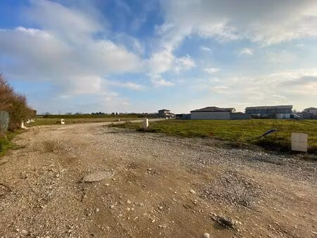 genas - terrain constructible de 400m²