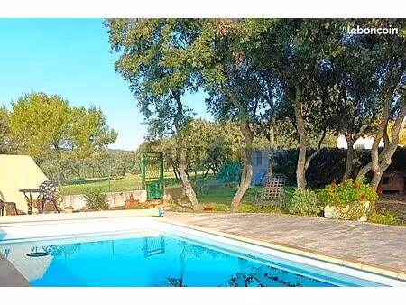 villa 5 pièces 150 m²