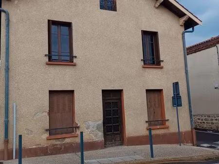 vends maison de ville à rénover entièrement