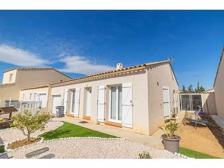 villa 4 pièces 80 m²