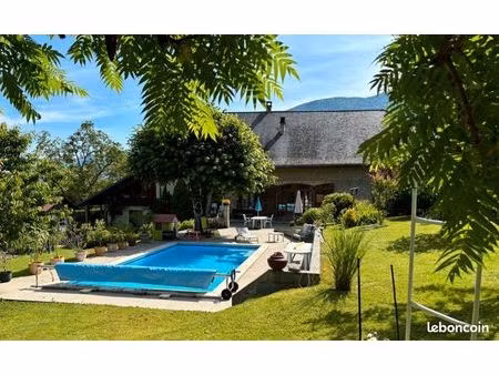 maison 6 pièces 160 m²