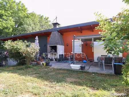 maison 6 pièces 137 m²