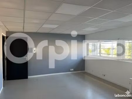 local d'activité 138 m²