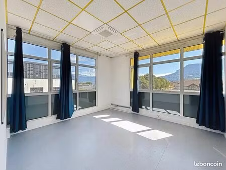 bureaux 168 m² porte-de-savoie