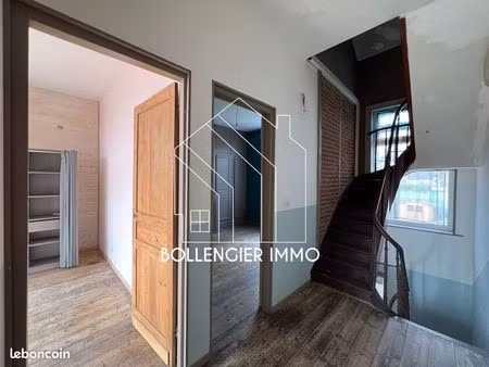 maison 6 pièces 137 m²