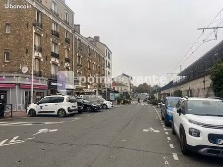 local commercial 180 m²