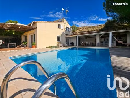 villa 9 pièces 299 m²